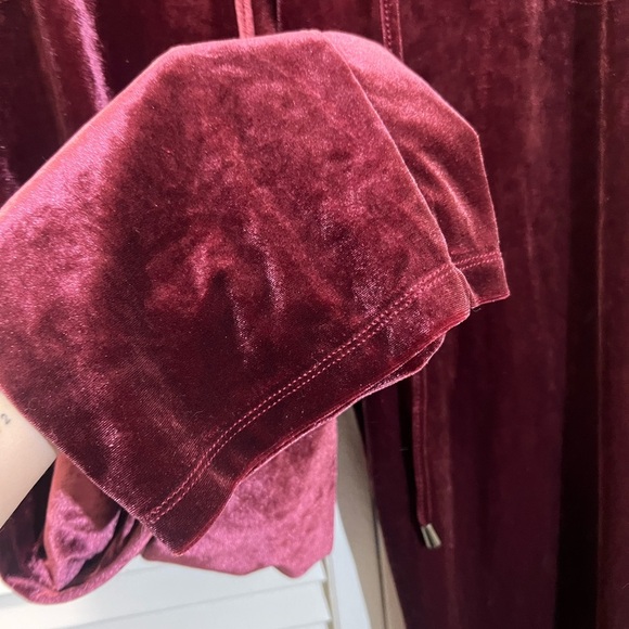 Torrid Pull-On Relaxed Taper Velvet High-Rise Pant - Picture 9 of 11